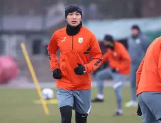 李霄鹏执教山东泰山那年